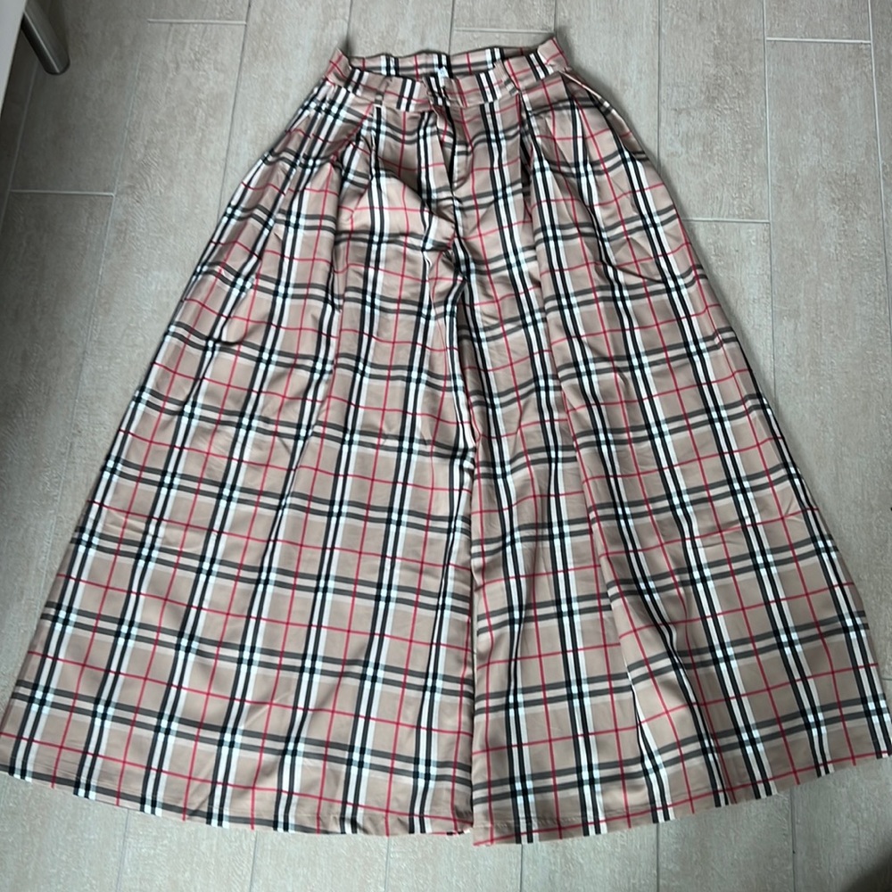 Wide leg pants